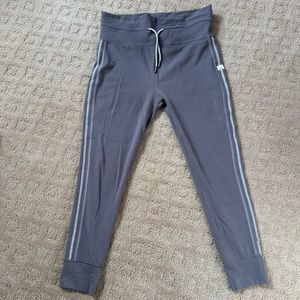 Vuori grey leggings